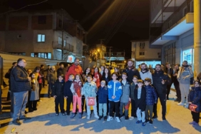 Dünya şampiyonu Zehra’yı mahalle sakinleri törenle karşıladı