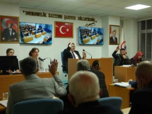 Düzce Belediye Meclisi 2025’in son toplantısını yaptı