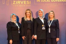 Düzceli kadın meclis üyeleri "Yerel Yönetimlerde Kadın Zirvesi"nde