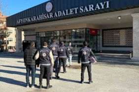 Düzensiz göçmen operasyonunda 4 kişi tutuklandı