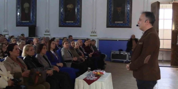 Ebeveynlere 3 yaş altına telefon ve tablet uyarısı