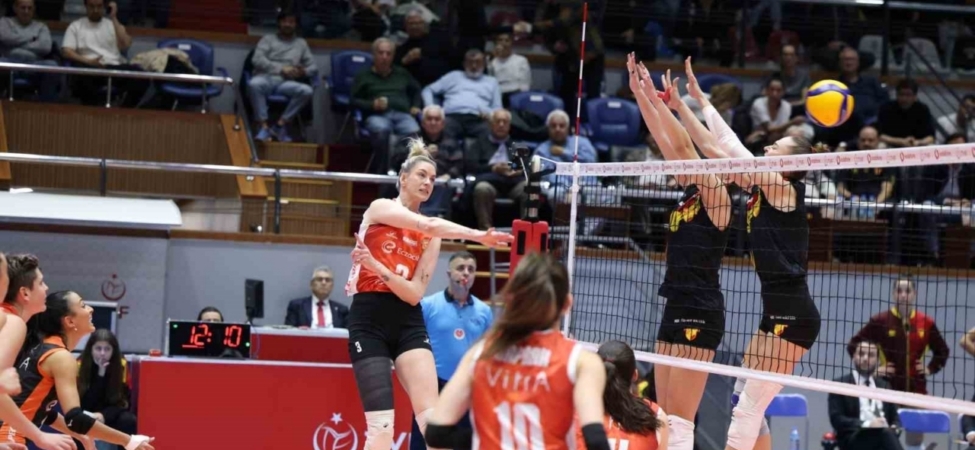 Eczacıbaşı Dynavit, Göztepe’ye set vermedi