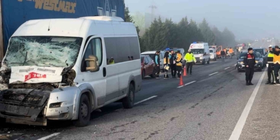 Edirne’de 10 araçlı zincirleme kaza: 5 yaralı