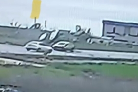 Edirne’de çarpışan aracın defalarca takla attığı kaza kamerada