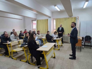 Efeler’de Öğretmenlere Topçu’nun Eğitim Felsefesi Anlatıldı