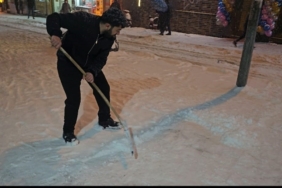 Elazığ’da esnafın karla mücadelesi