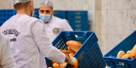 Elazığ’da halk ekmek 53 noktada vatandaşlarla buluşuyor