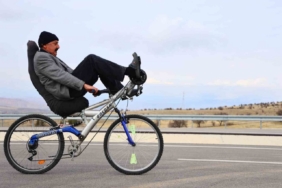 Elazığ’da ilginç bisiklet tasarımı: Polisler bile durdurup inceliyor