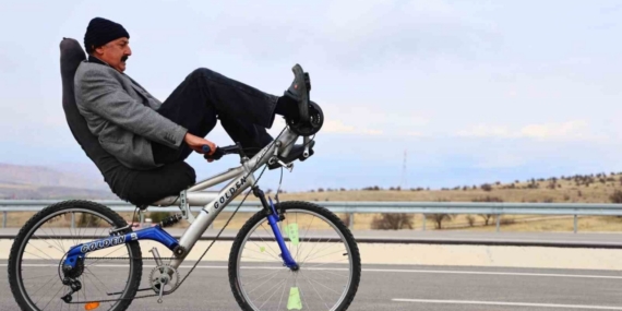 Elazığ’da ilginç bisiklet tasarımı: Polisler bile durdurup inceliyor