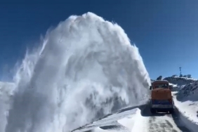 Elazığ’da kapalı köy yollarında çalışmalar sürüyor