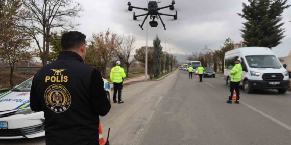 Elazığ’da kurallara uymayan sürücüler, dronla tespit edildi