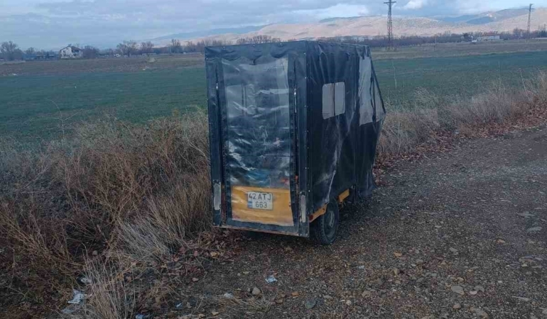 Elektrikli motosiklet devrildi: 2 yaralı