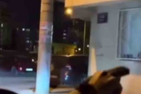 Elinde tabanca ile sokakta ateş edip tehditler savurdu