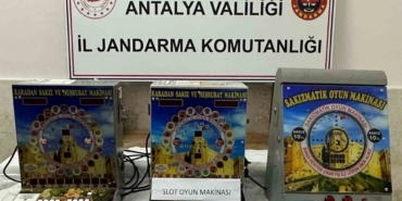 Elmalı’da sakızmatik ile kumar operasyon: 2 şüpheli yakalandı