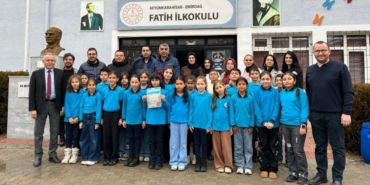 Emirdağ Fatih İlkokulu ‘İlkokullar Arası En İyi Cümle / Afiş Yarışması’nda birinci oldu