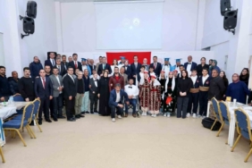 Engeller sevgiyle aşıldı: Ahlat’ta özel gün için anlamlı buluşma