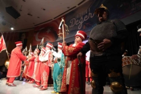 Engelleri aştılar, mehterle coşturdular