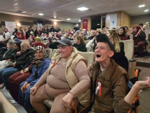 Engelliler Günü’nde hazırladıkları gösteriyle farkındalık oluşturdular