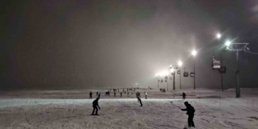 Erciyes’te meşaleli kayak