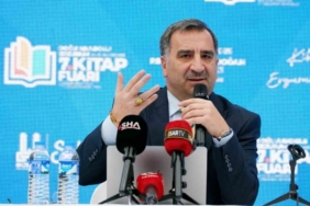 Ertaş: "Dil birliği için coğrafya, halk, ülke ayrımı yapmadan "Büyük Türk Lügati" yazılmalı"