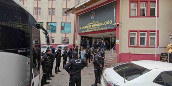 Erzurum polisinden düzensiz göçmenlere geçit yok