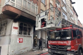 Esenler’de 5 yaşındaki çocuk çakmakla oynarken evi yaktı