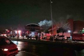 Esenyurt’taki fabrika yangını 6 saattir devam ediyor