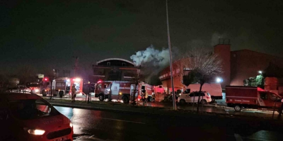 Esenyurt’taki fabrika yangını 6 saattir devam ediyor