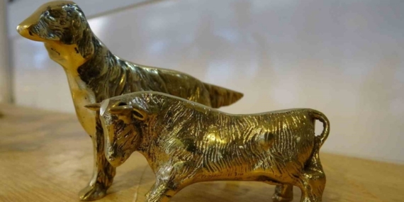 Eşinden öğrendi, dökümü sanat eserine dönüştürüyor