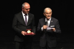 Eskişehir Büyükşehir Belediyesi’nin eski başkanı Büyükerşen aktif siyaseti bıraktı