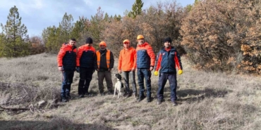 Eskişehir’de 12 metrelik çukura düşen köpeği AFAD ekibi kurtardı