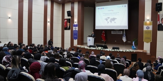 ETÜ’de insani yardım ağları ve gençliğin rolü konuşuldu