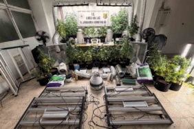 Evini uyuşturucu imalathanesine çevirdi, jandarma operasyonuyla yakalandı