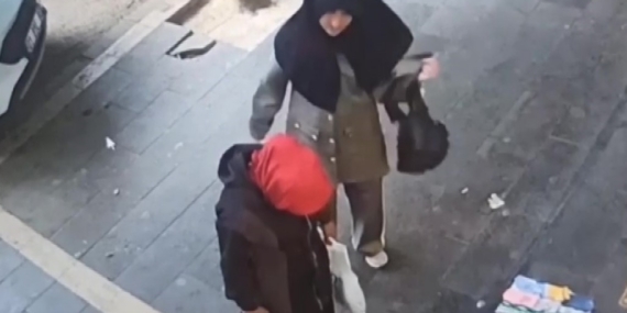 Evleri soyan 2 kadın yakalandı:  700 bin TL’lik vurgun yapmışlar