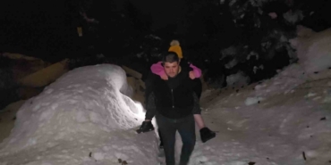 Evlerinde mahsur kalan engelli anne ve kızı ekiplerce kurtarıldı