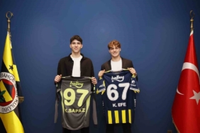 Fenerbahçe, Kamil Efe Üregen ve Kuzey Sapaz ile profesyonel sözleşme imzaladı