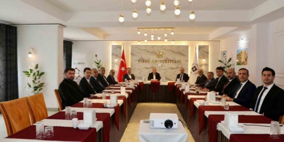 Fırat Üniversitesi paydaşları ile bir araya geldi