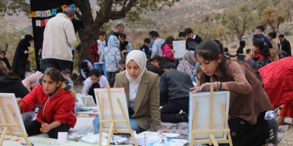 Gabar’ın eteklerinde umutlar tuvale yansıdı