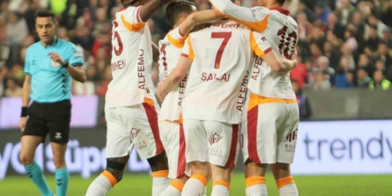 Galatasaray, Antalyaspor’a karşı yenilmezlik serisini 19 maça çıkardı