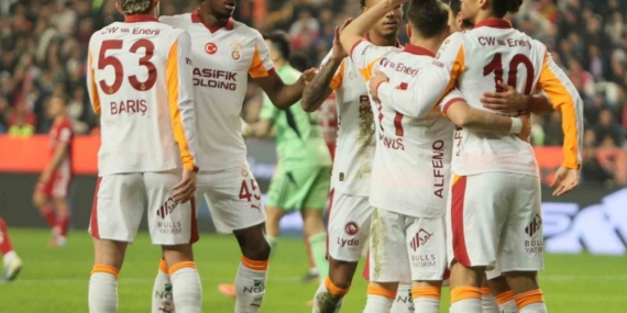 Galatasaray, ligde deplasmanda 2 maç sonra kazandı