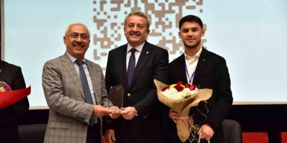 Galatasaraylı yönetici İbrahim Hatipoğlu’ndan gençlere kariyer nasihati