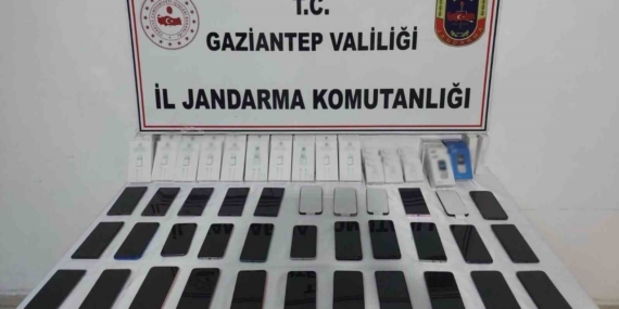 Gaziantep’te 800 bin TL değerinde  kaçak telefon ele geçirildi