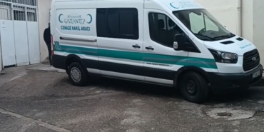 Gaziantep’te bariyerlere çarparak alev alan araçtaki sürücü hayatını kaybetti