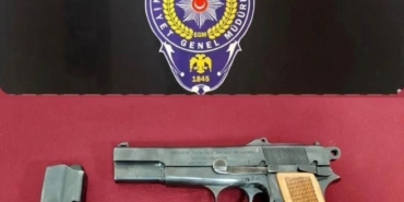 Gaziantep’te düğünde havaya ateş eden şahıs yakalandı: Ateş etme anları kamerada