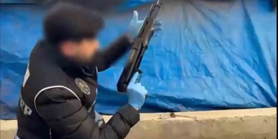 Gaziantep’te kaçak silahları toprağa gömen 2 şüpheli tutuklandı