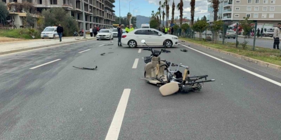 Gazipaşa’da akülü motosiklete otomobil çarptı: 1 ölü