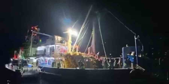 Gece yarısı teknelere baskın