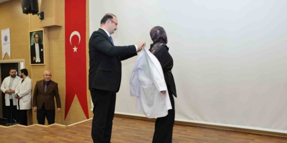 Geleceğin diş hekimleri mesleğe ilk adımlarını attı