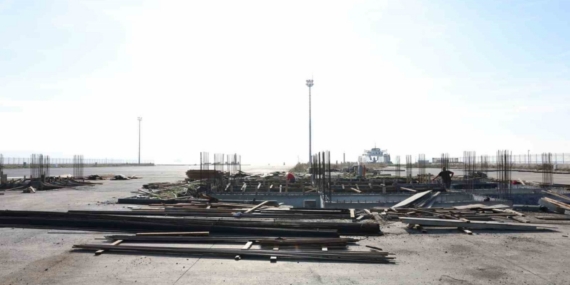 Gelibolu’da inşa edilecek yeni feribot iskelesi incelendi