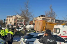 Gemlik’te bisiklet sürücüsü kamyonun altında kalarak hayatını kaybetti